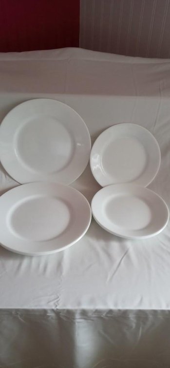  Corelle four (4) white dinner plates and four (4) salad plates
