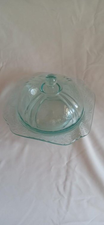 2-piece Depression glass butter dish, reproduction. Excellent condition 