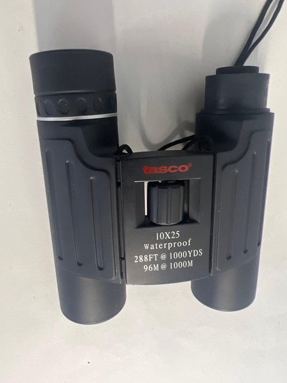 Tasco 10x25 waterproof binoculars with case 
