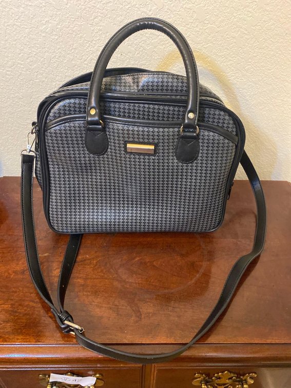 Black Vinyl Purse