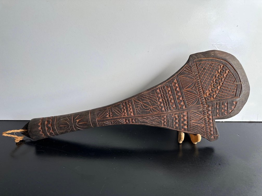 Handmade & Carved Fijian Axe Club