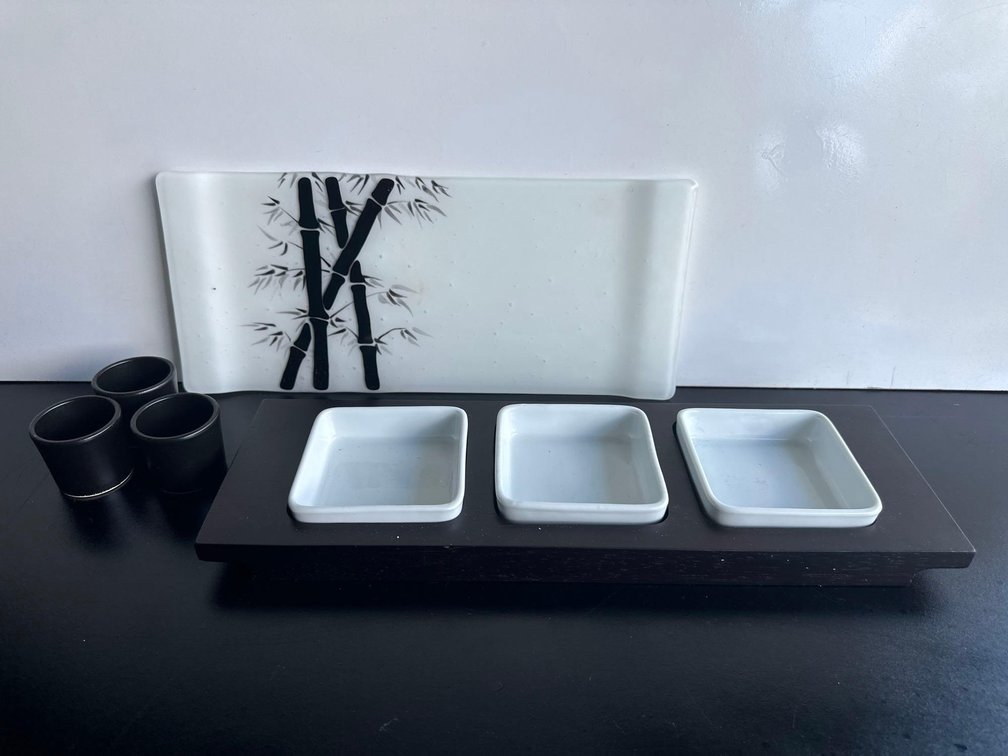 Black and White Sushi Dishware and Sake Cups 