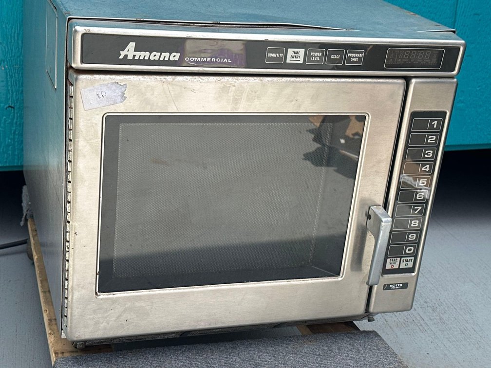 Amana Commercial Kitchen Grade Microwave Oven 