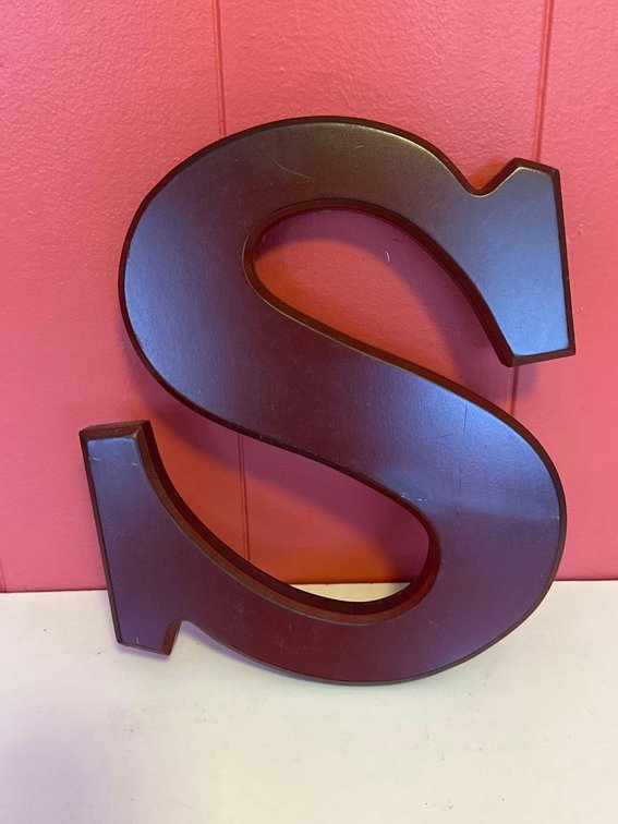 "S" Large Letter Wall Decor 