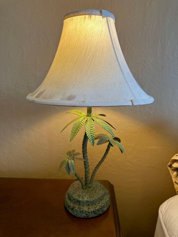 18" Tall Island Style Coconut Tree Table Lamp