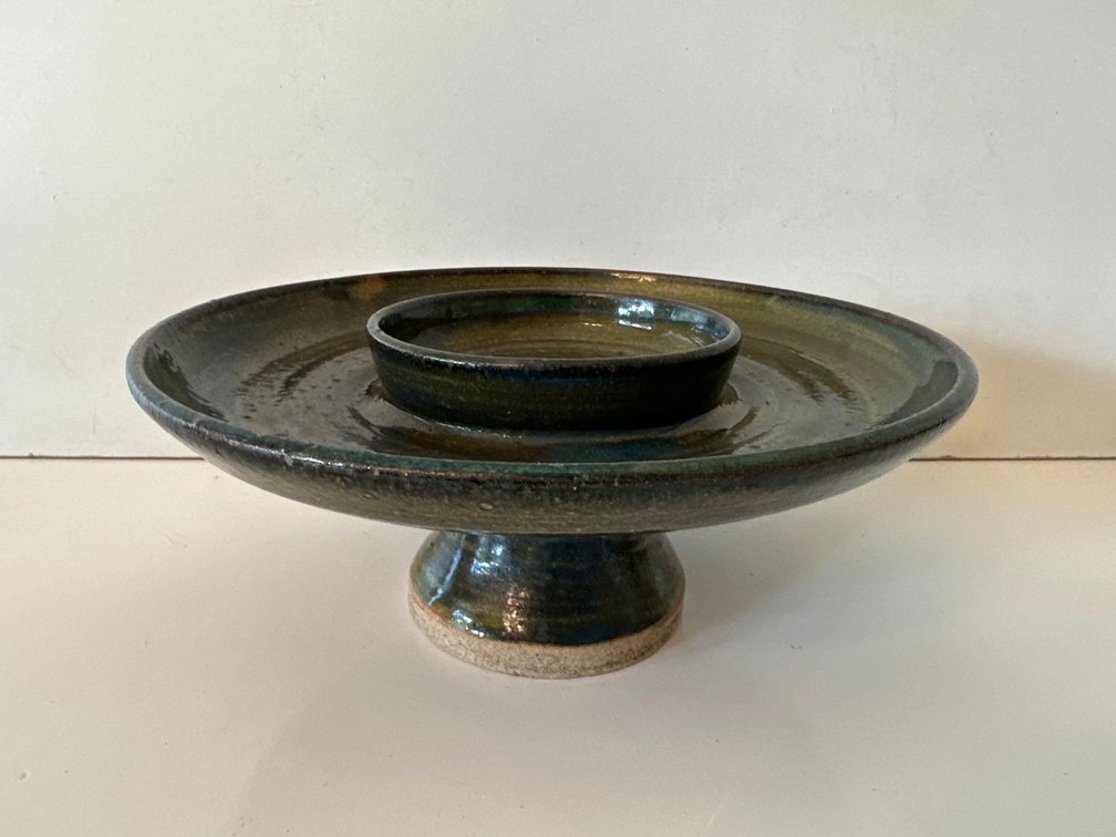 Signed "Gilleran" Stoneware Hand Made Pottery Pedestal Chip N Dip Dish