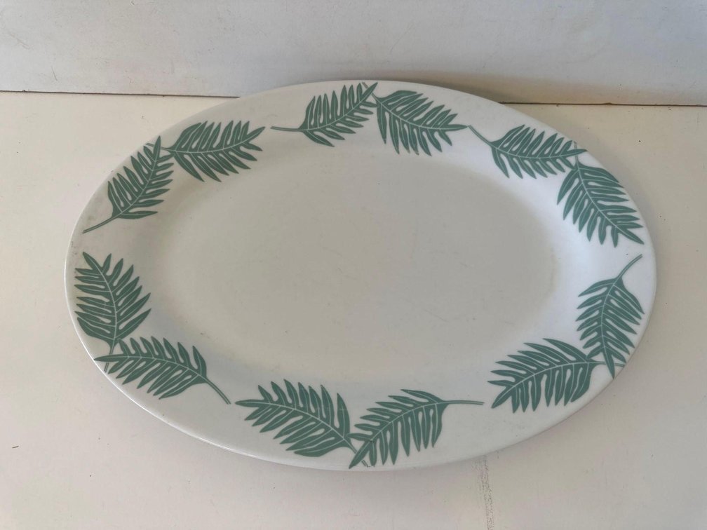 Cordon Bleu Bia Green Leaf Design 15 1/2" Serving Oval Platter