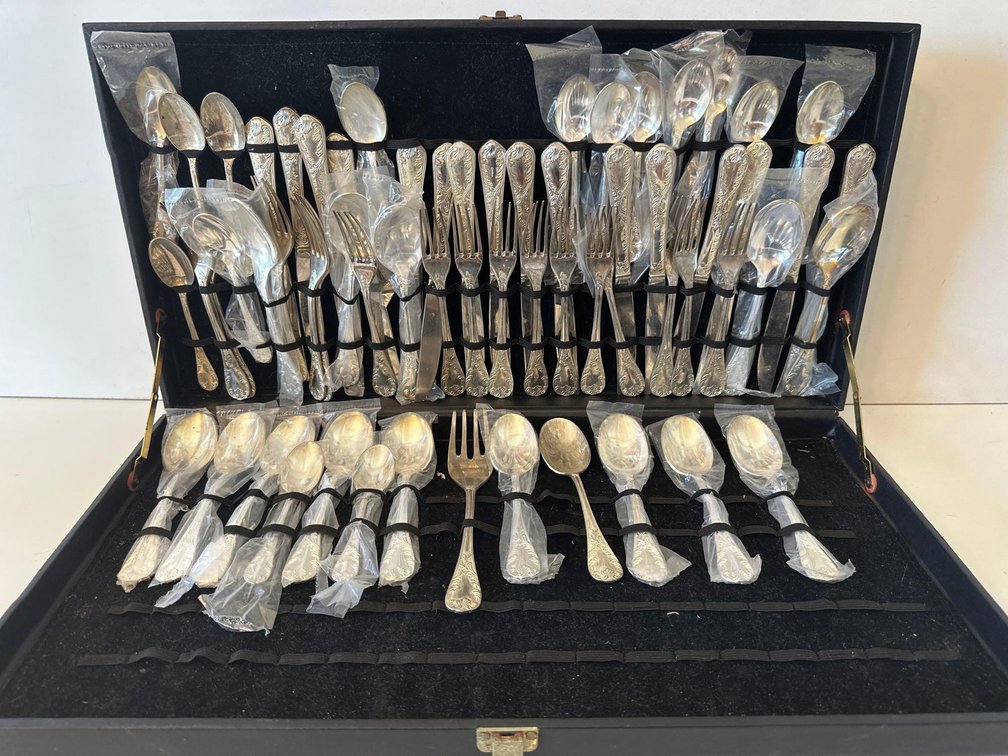 Large Set of Flateware Set in Case