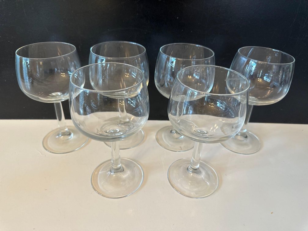 Set of Six Glass Stemware 