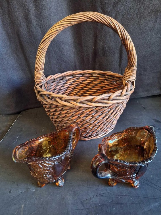 Basket and 2 amber sugar and creamers 
