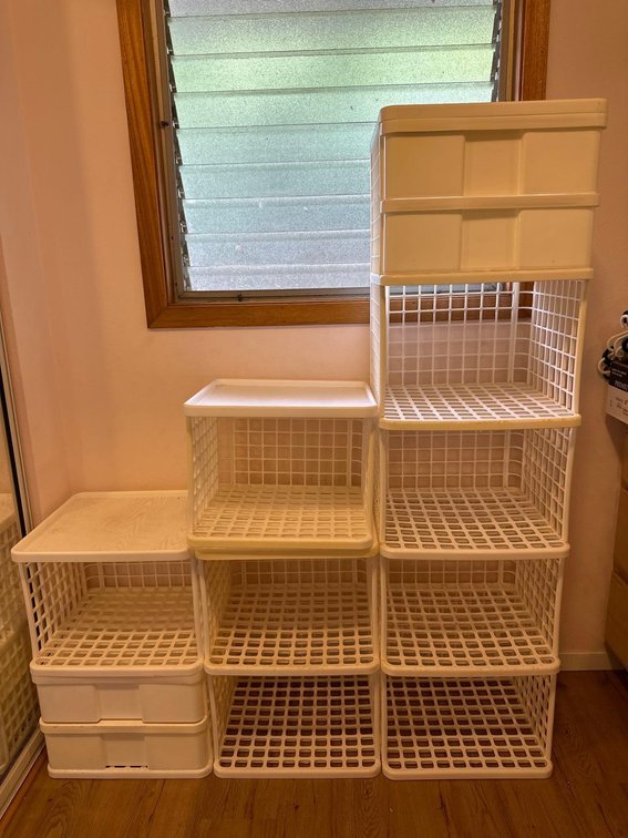 Plastic Stacking Cubes Shelf