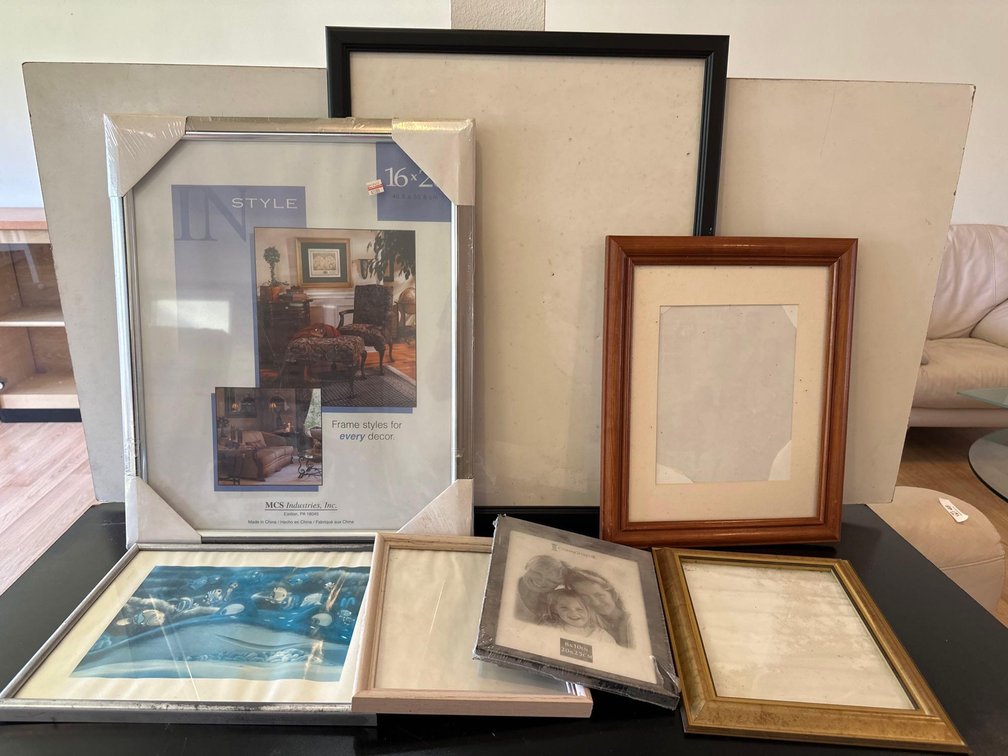 Mixed Lot of Various Size Picture Frames