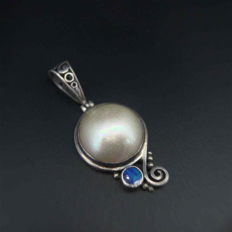 Sterling Silver Pearl and Opal Round Shaping Pendant