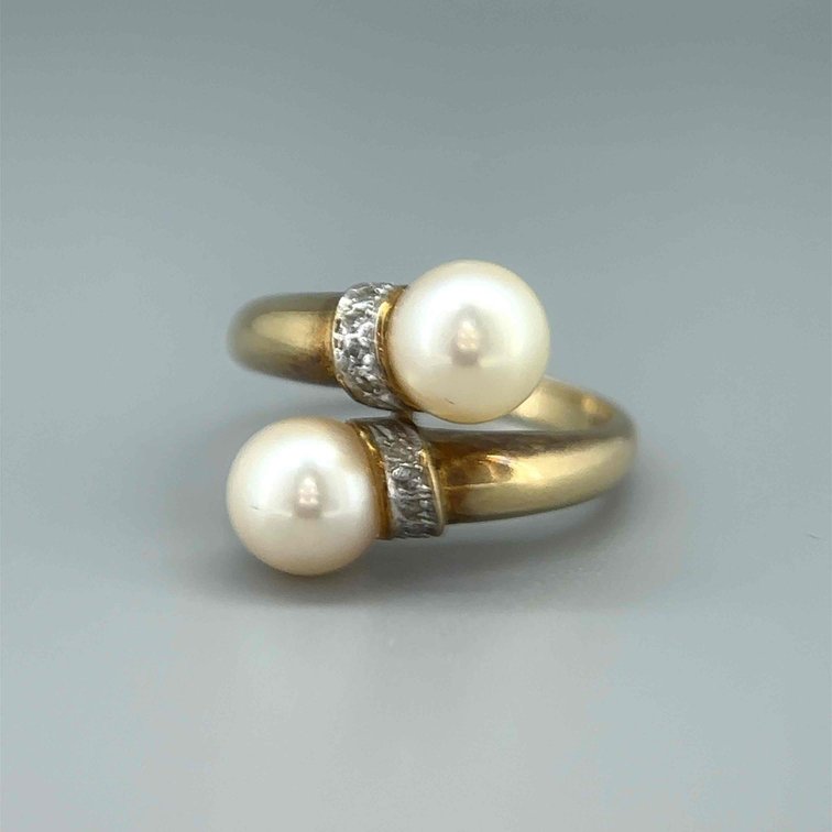 14k Gold Pearl and Diamond Size 7.5 Wrap Around Ring