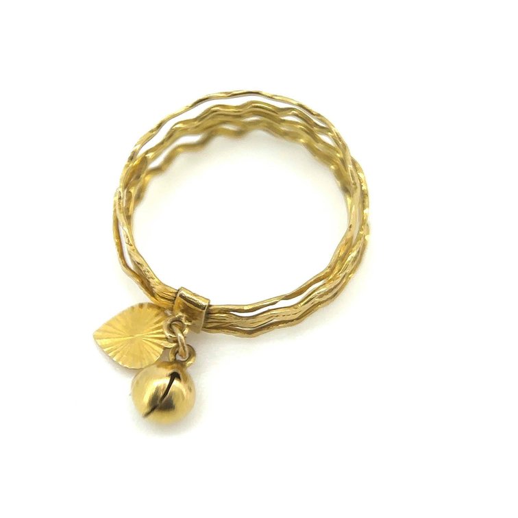 18k Gold Bell and Heart Dangle Gold Squiggle Stack Ring Size 7.5
