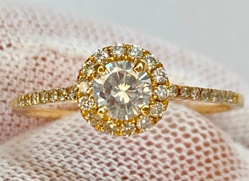 14K Fine Gold and Diamond New Engagement / Wedding Ring Size 6.5
