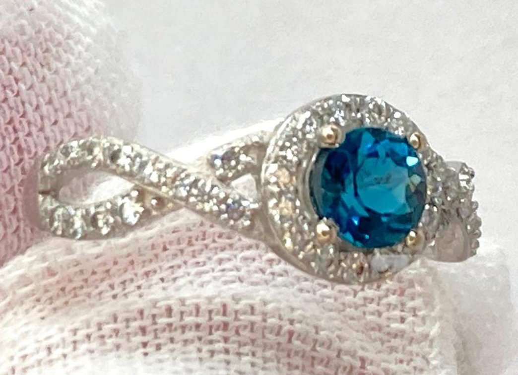 New 14K Fine White Gold Ring with 1/2 Carat Blue Topaz Engagement Ring Size 7