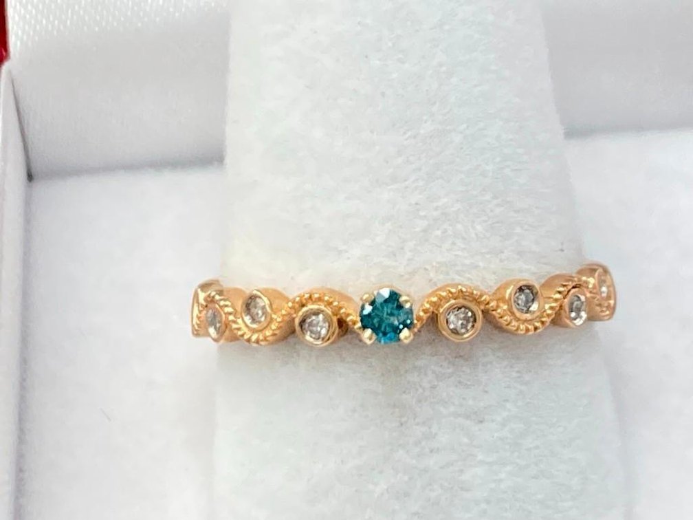 10K Fine Gold Diamond Ring Blue and White  Size 7