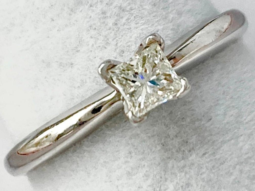 14K Fine Gold with 1/3 Carat Princess Cut Diamond  Size 7.5