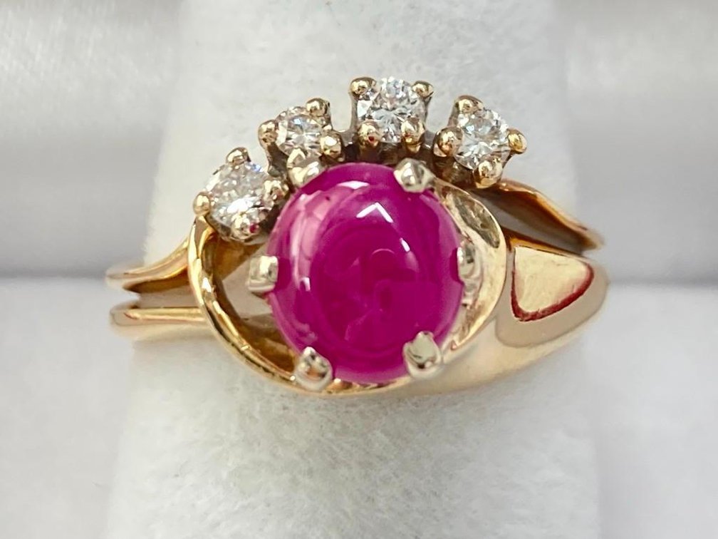 14K Fine Gold Diamonds with approx. 1 Carat Pink Sapphire / Ruby  4.8 grams