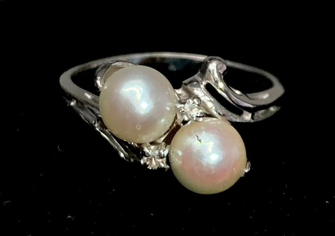 10K Fine White Gold Ring with Diamonds and Pearls