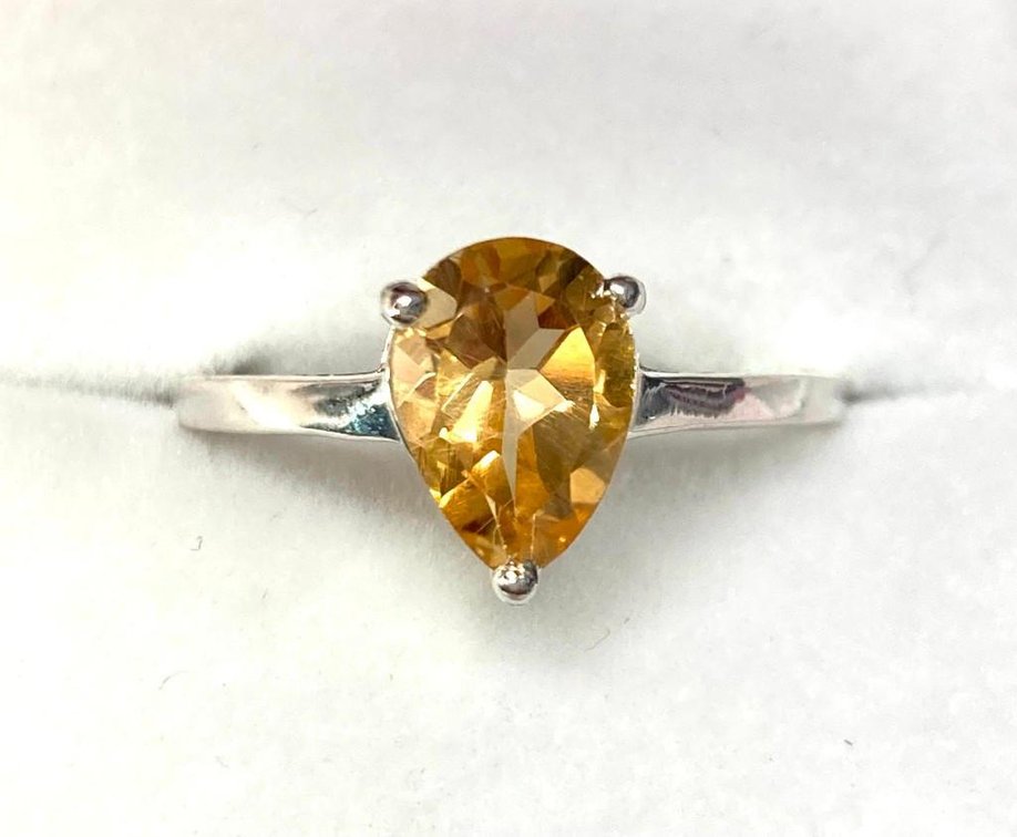 2 Carat Genuine Golden Citrine Solitaire set in Fine Sterling Silver Ring Size 10