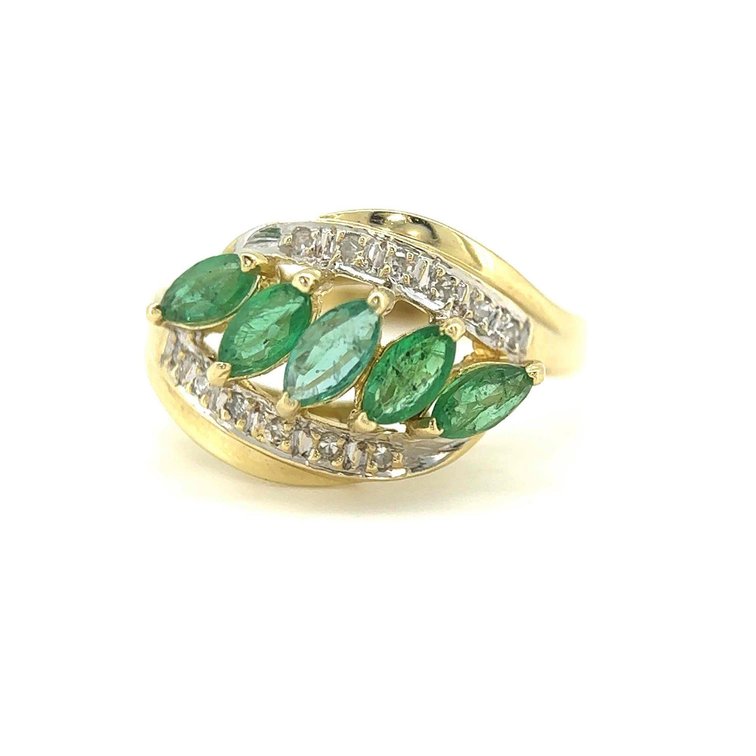 14k Gold Emerald and Diamond Accents Size 6  Ring