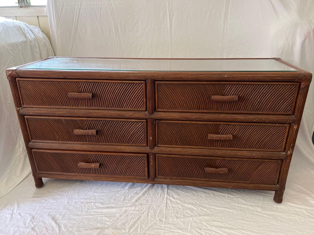 Classic Island Style Dresser