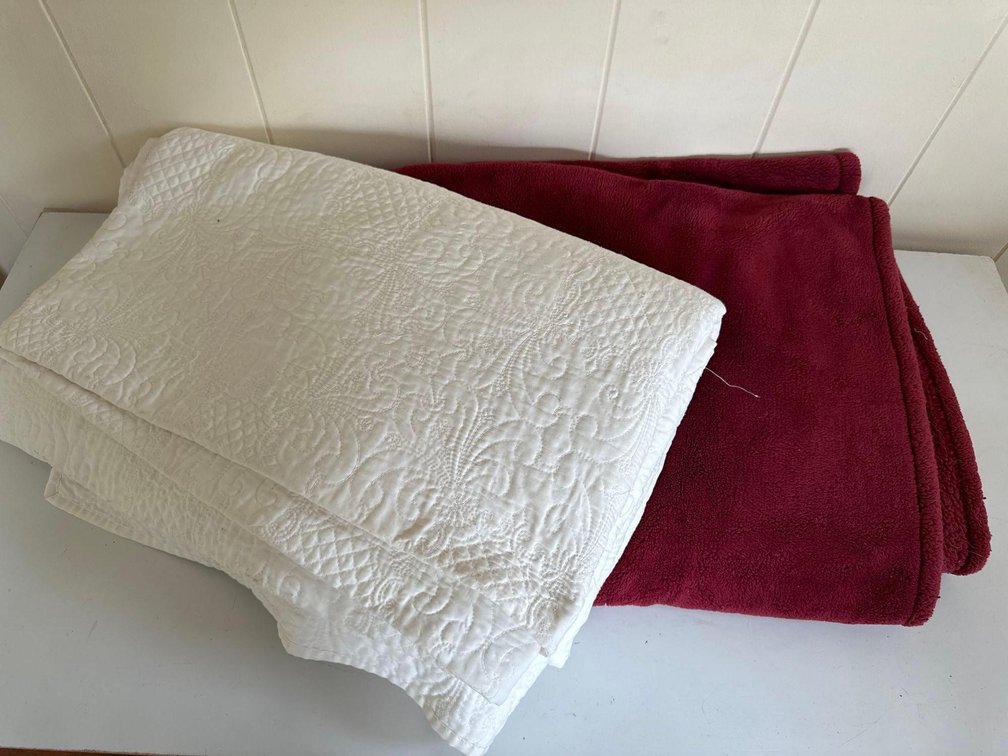 Martha Stewart White Quilted Queen Size Bedspread and Red Threshold Blanket 