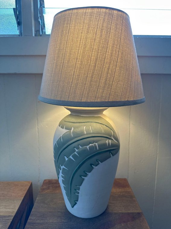 Hand Painted Ceramic Island Style Leaf Design Table Lamp 
