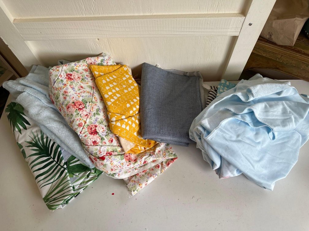 Mixed Lot of Various Fabric and Plastic 