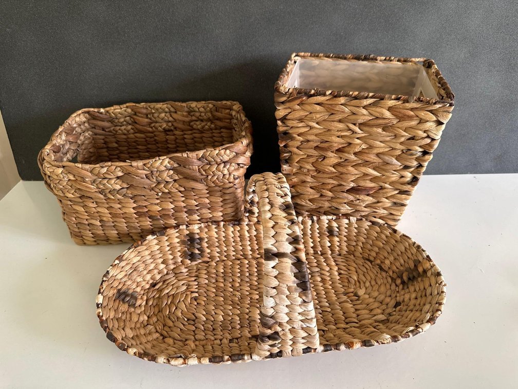 (X's 3) Woven Basket Decor 