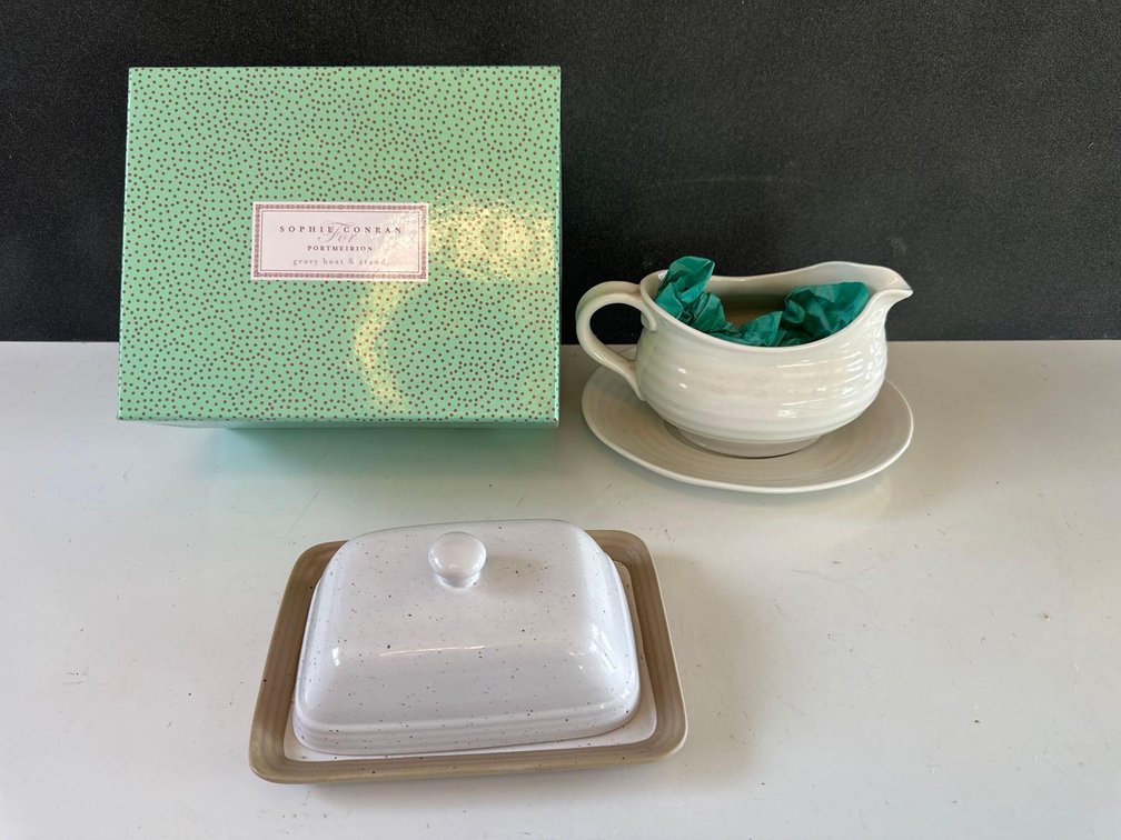 Sophie Conran Gravy Boat with Saucer and Butter Dish