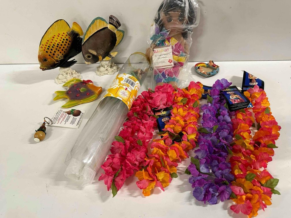 Mixed Lot of Hawaiian Decor Items and Lei's 