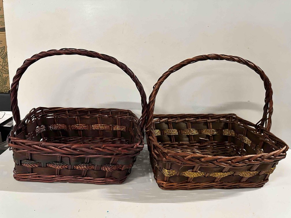 (X's 2) Squared Wicker Style Baskets