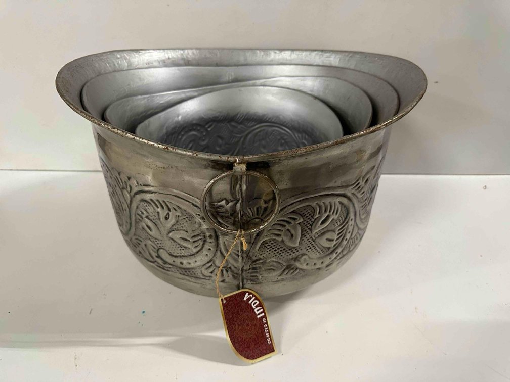 (X's 4) Made in India Metal Nesting Decorative Buckets 