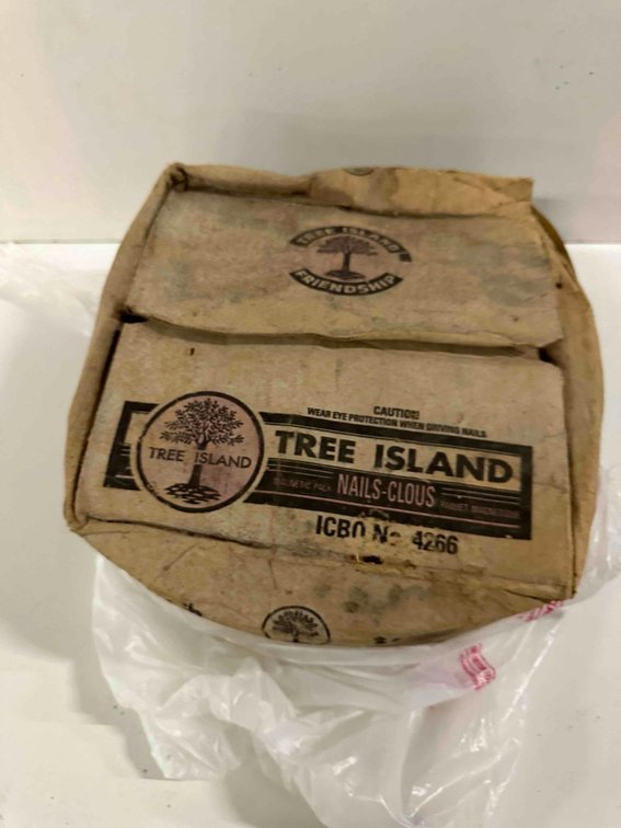 Box of Tree Island Nails No. 4266
