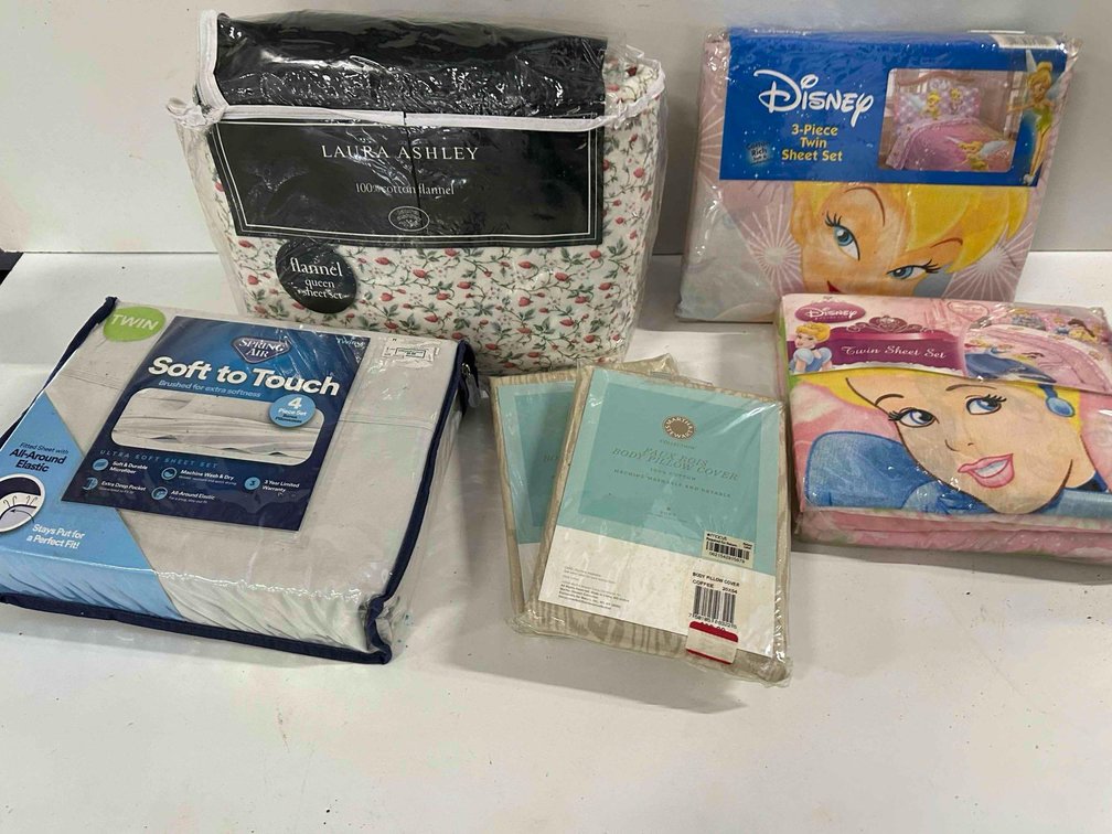 New in Package - Queen and Twin Sheets and Pillow Covers 
