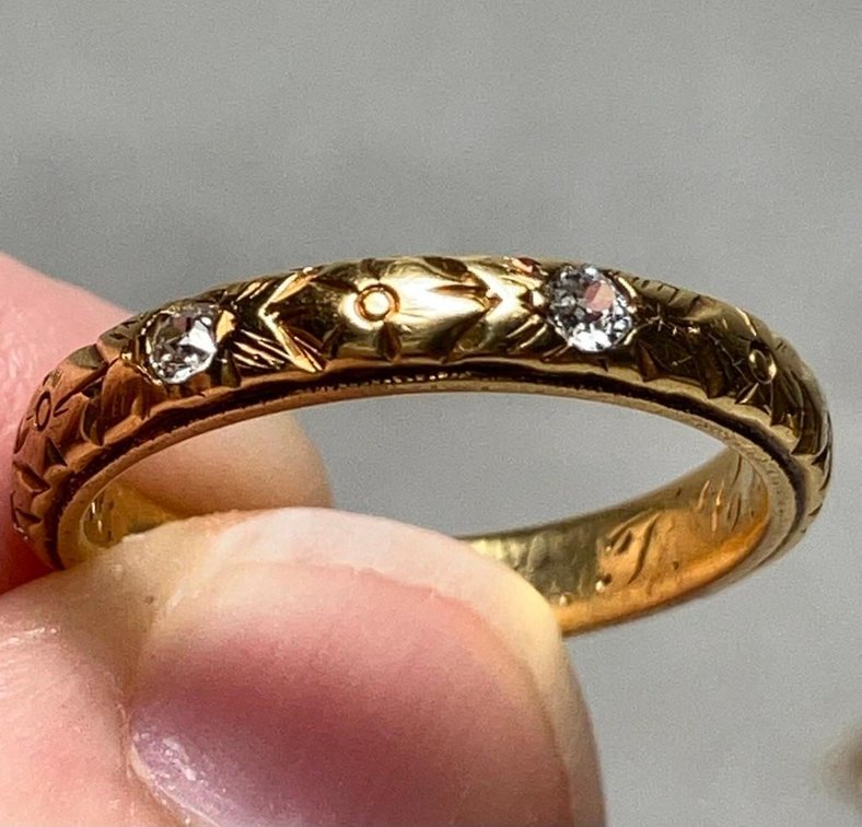 14K Solid Gold with 3 Gorgeous Old World Cut Diamonds