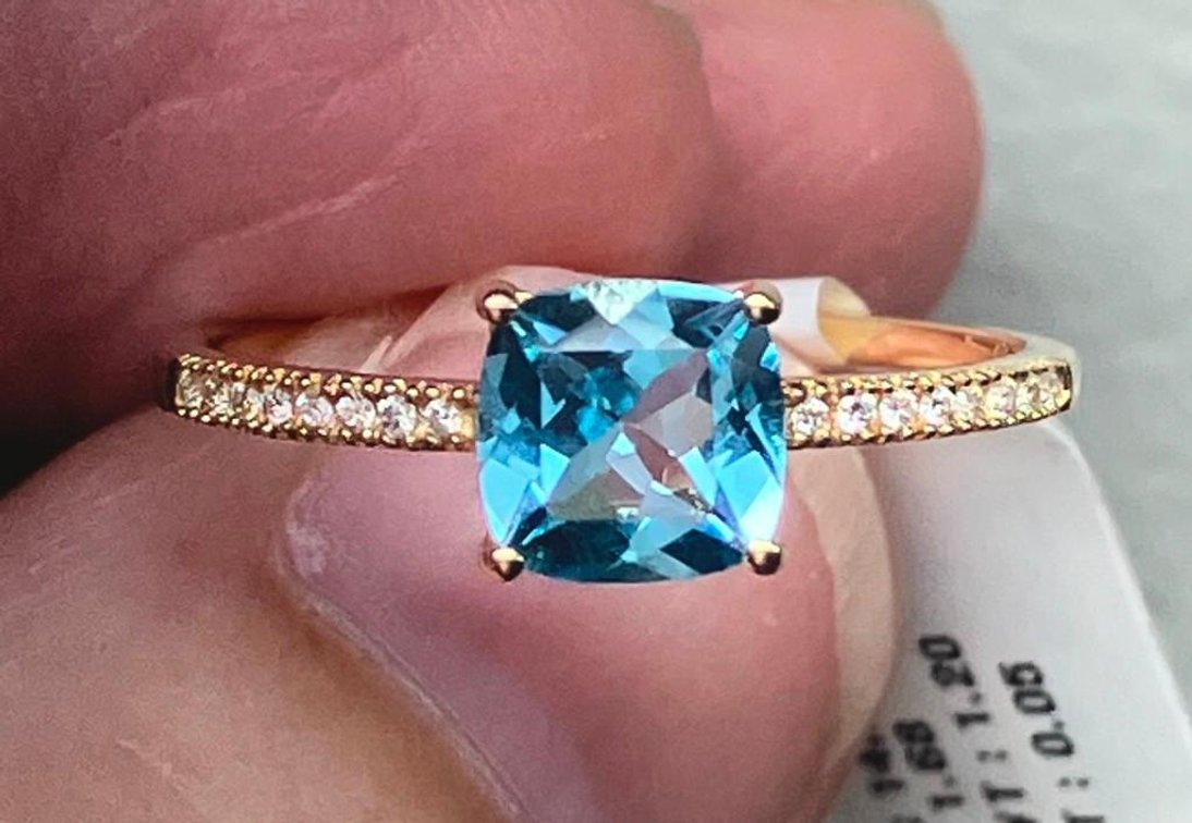 NEW 14K Solid Gold Intoxicating Blue Topaz with White Diamonds