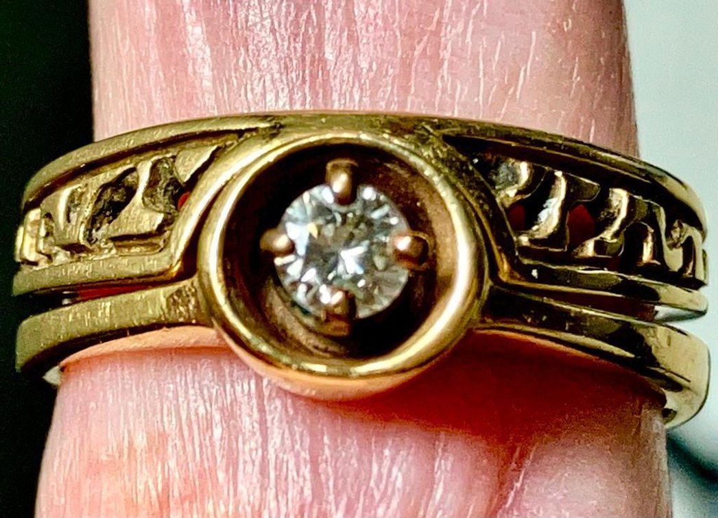 14K Solid Gold and Diamond Ring Weighs 4.77