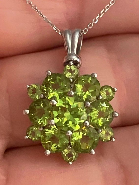 14K Solid Gold 20" Chain with Peridot Pendant set in 10K Gold  4.6 Grams