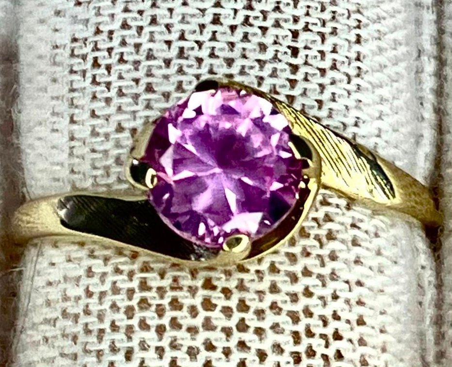 10K Solid Gold with Pink Sapphire Solitaire Ring