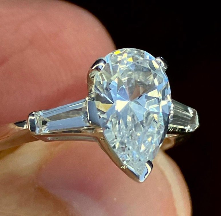 14K White Gold Topaz/Spinel Ring  3.5 Grams