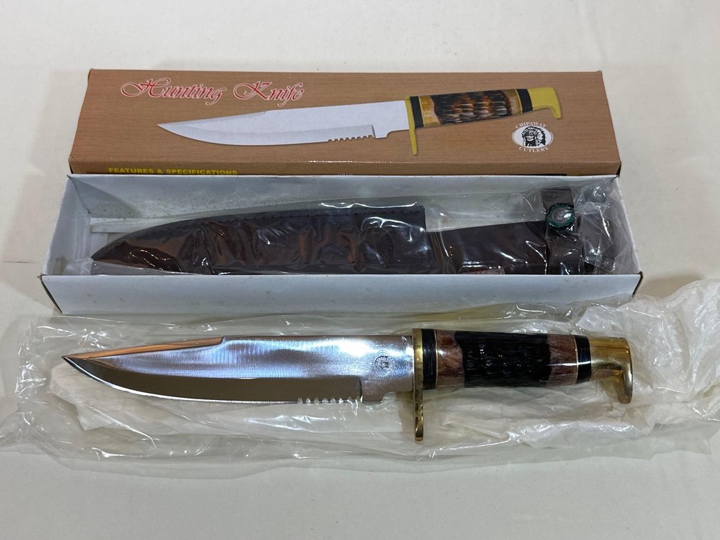 New in Box - Chipaway by Hunting Knife with Sheath 