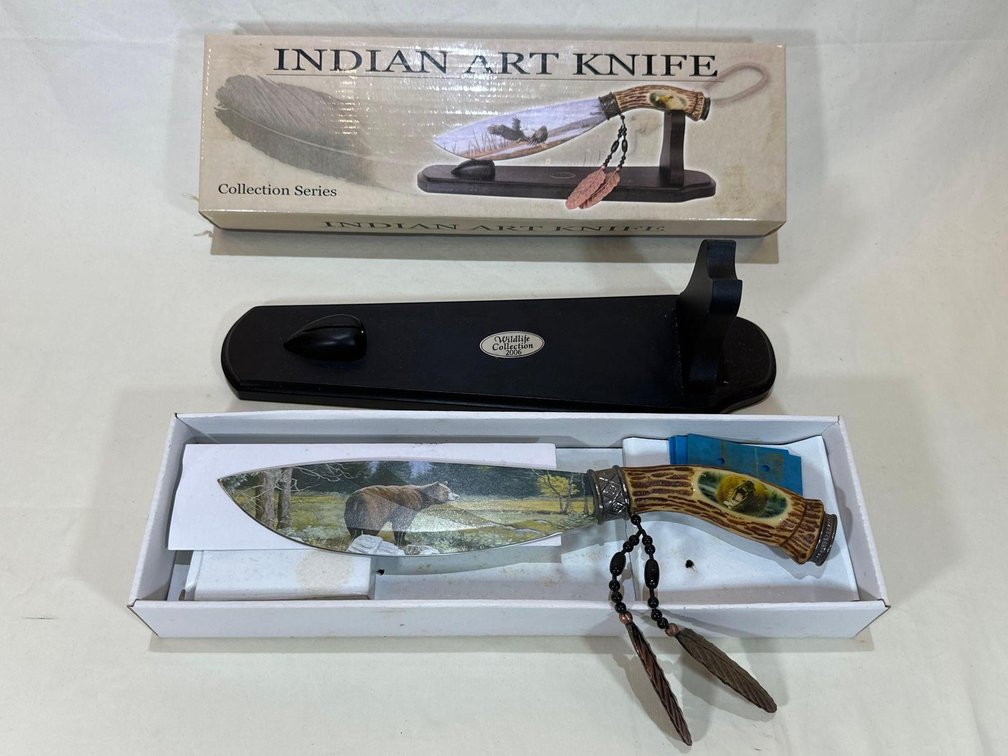 Indian Art Wildlife "Bear" Collection Series 2006 Knife 