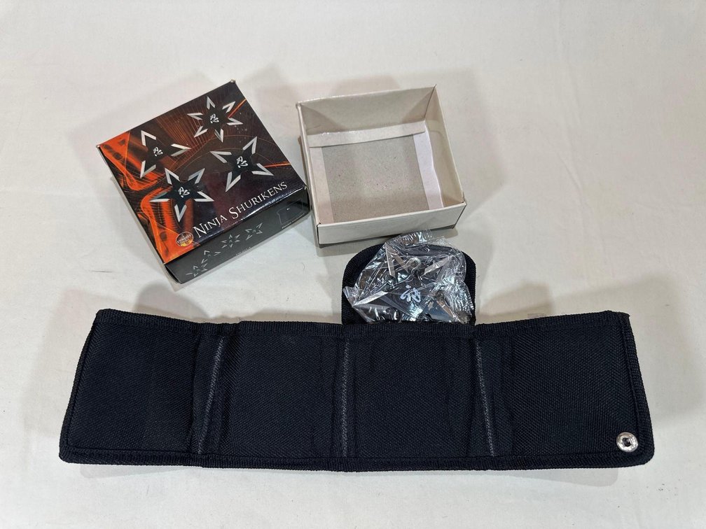 New in Box - Fantasy Master Ninja Shurikens Fighting Stars with Case 