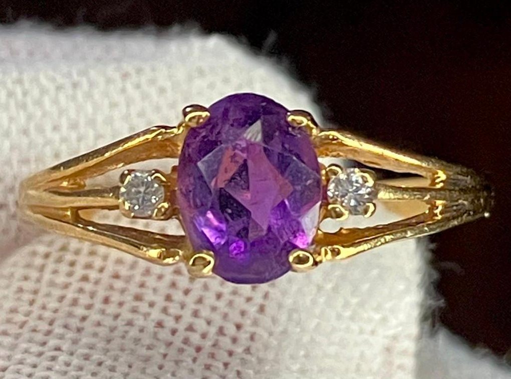 14K Solid Gold Amethyst and Diamond Ring