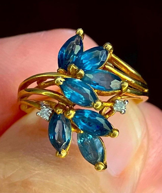 14K Solid Gold Diamond and Blue Iolite Ring  3.52 Grams