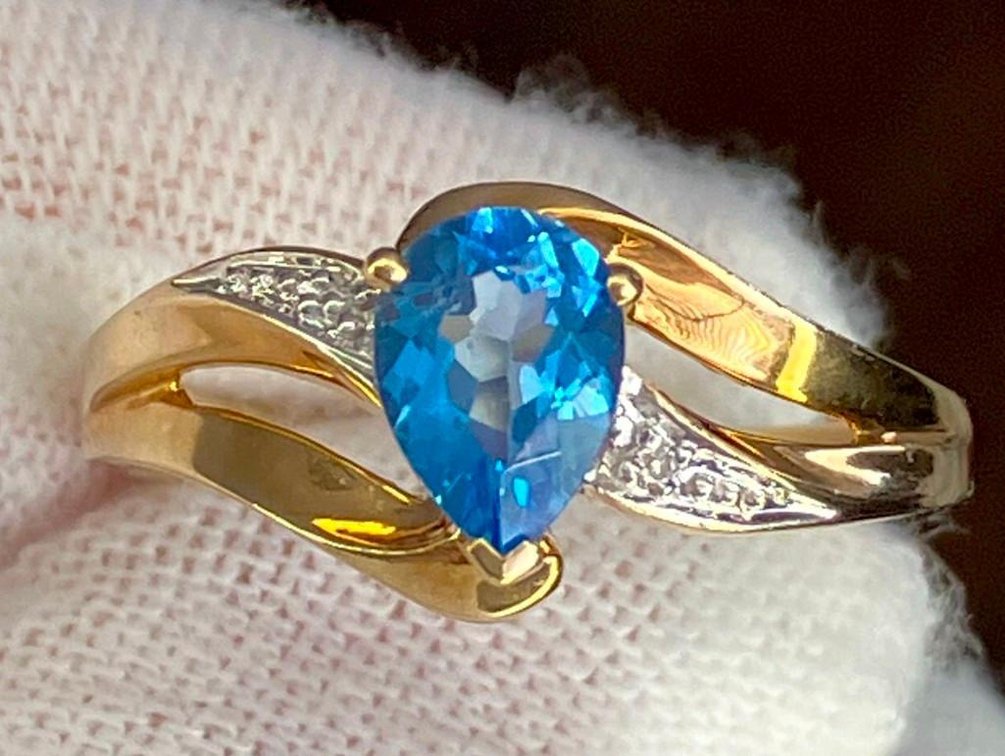 14K Solid Gold Ring with Blue Topaz